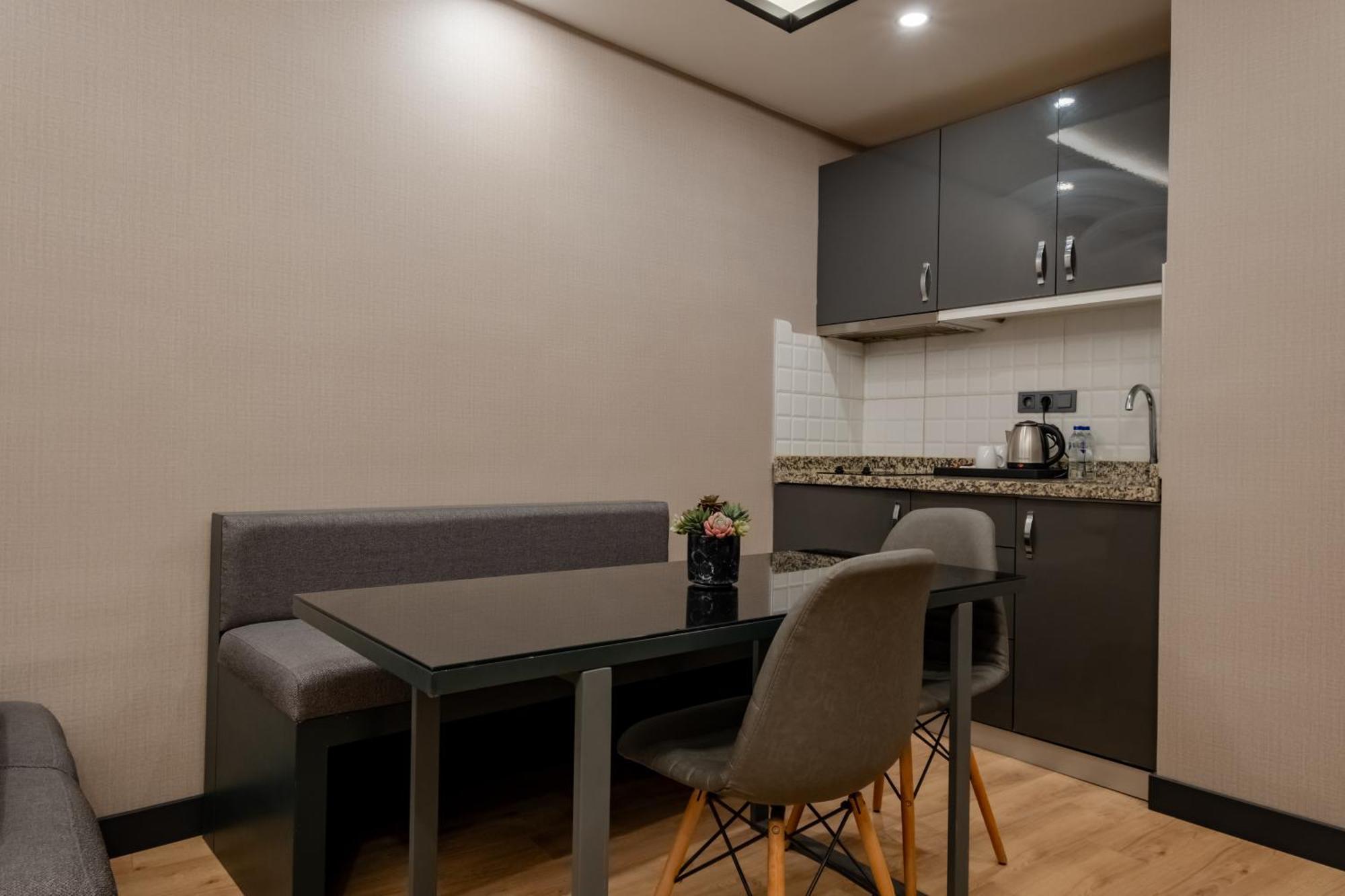 The Row Suites Taksim Istanbul Exterior photo